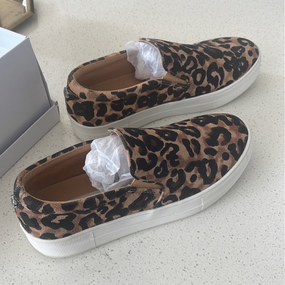 Steve Madden Slip Ons - Picture 1 of 4